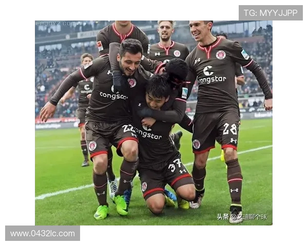 上港与悉尼激战回顾精彩集锦展现足球魅力与激情对决