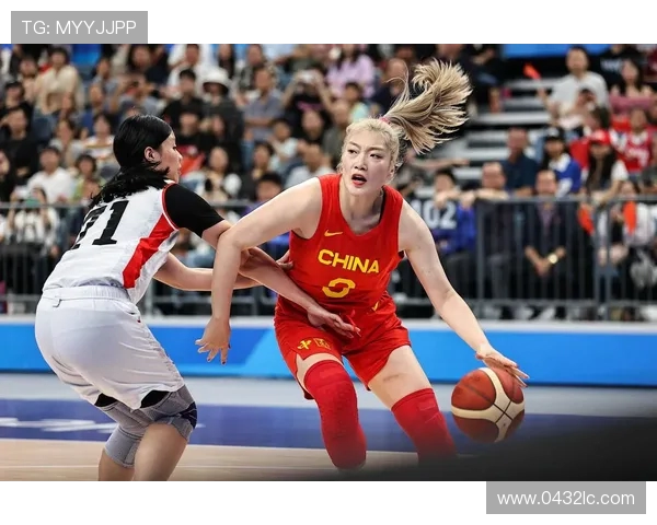 中国女篮奋勇争先迎战拉脱维亚队全力争夺国际赛事胜利